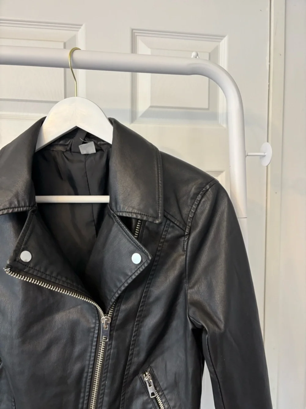 H&M Black Biker Faux Leather Jacket - Classic Asymmetrical Zip Size Medium - Picture 5 of 14